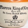 Garrafa de Whisky em cerâmica Munro's King of King's