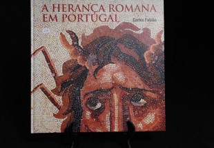 Livro Temático dos CTT 'A Herança Romana em Portugal' 2006 ,com uma tiragem de 7.000 exemplares