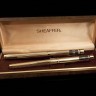 Conjunto de duas canetas em caixa, em plaquê de OURO, marca Sheaffer USA