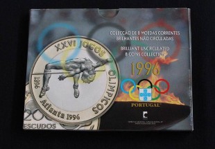 Colecção completa, composta por 16 carteiras das emissões especiais de moedas correntes brilhantes, não circuladas, de 1986 a 2001