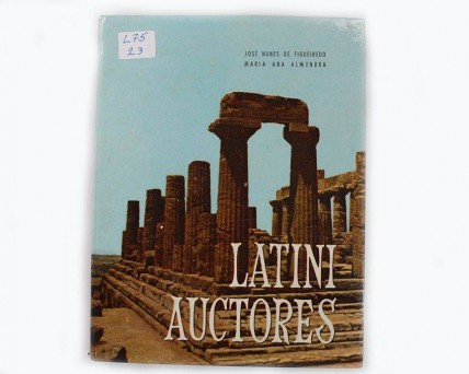 Livro Antigo. LATINI AUCTORES.