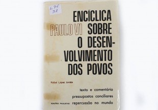 Livro Antigo. ENCÍCLICA SOBRE O DESENVOLVIMENTO DOS POVOS.