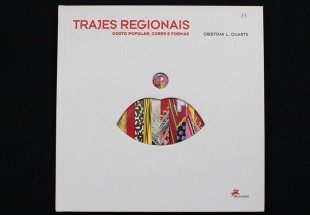  Livro Temático dos CTT 'Trajes Regionais' 2007 ,com uma tiragem de 8.000 exemplares