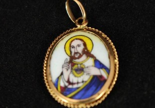 Medalha em OURO e esmalte, com imagem 'Coração de Jesus'