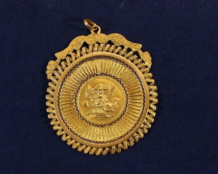 Medalhão Antigo em Ouro 