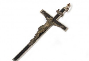 Crucifixo Antigo em Metal com Cristo em Bronze