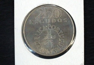 2 Moedas em PRATA de 100$ e 250$ Escudos 1974