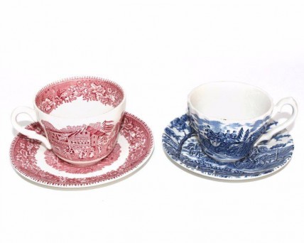 Conjunto de Duas chávenas em Porcelana Inglesa