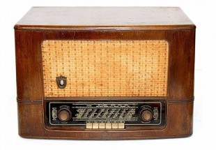 Rádio Antigo 'Braun'