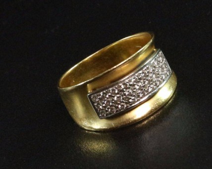 Anel em Ouro Amarelo  (19,2 Quilates) e Diamantes