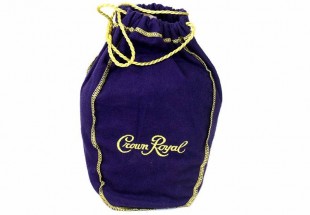 CROWN ROYAL, Fine De Luxe, Blended Canadian Whisky