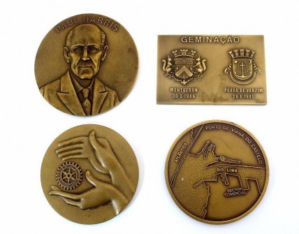 Conjunto de Medalhas Comemorativas em Bronze