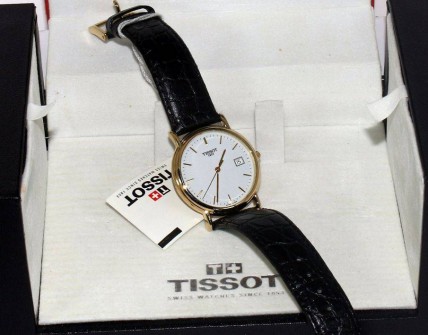 Relógio TISSOT em Ouro Novo