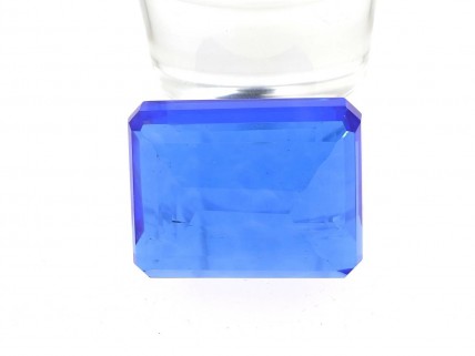 GRANDE QUARTZO AZUL, 180.81 CT 