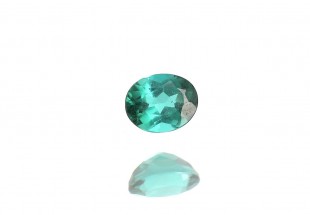 Esmeralda Verde em talhe oval brilhante 0,45ct