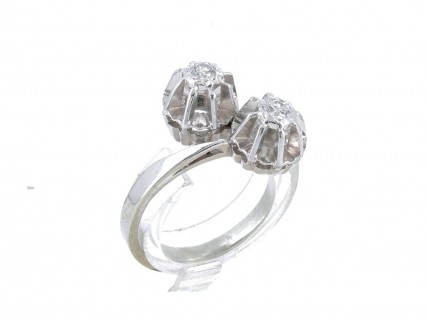 Anel em OURO Branco 18K - 2 DIAMANTES