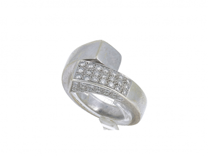 Anel em OURO 19k - 49 DIAMANTES